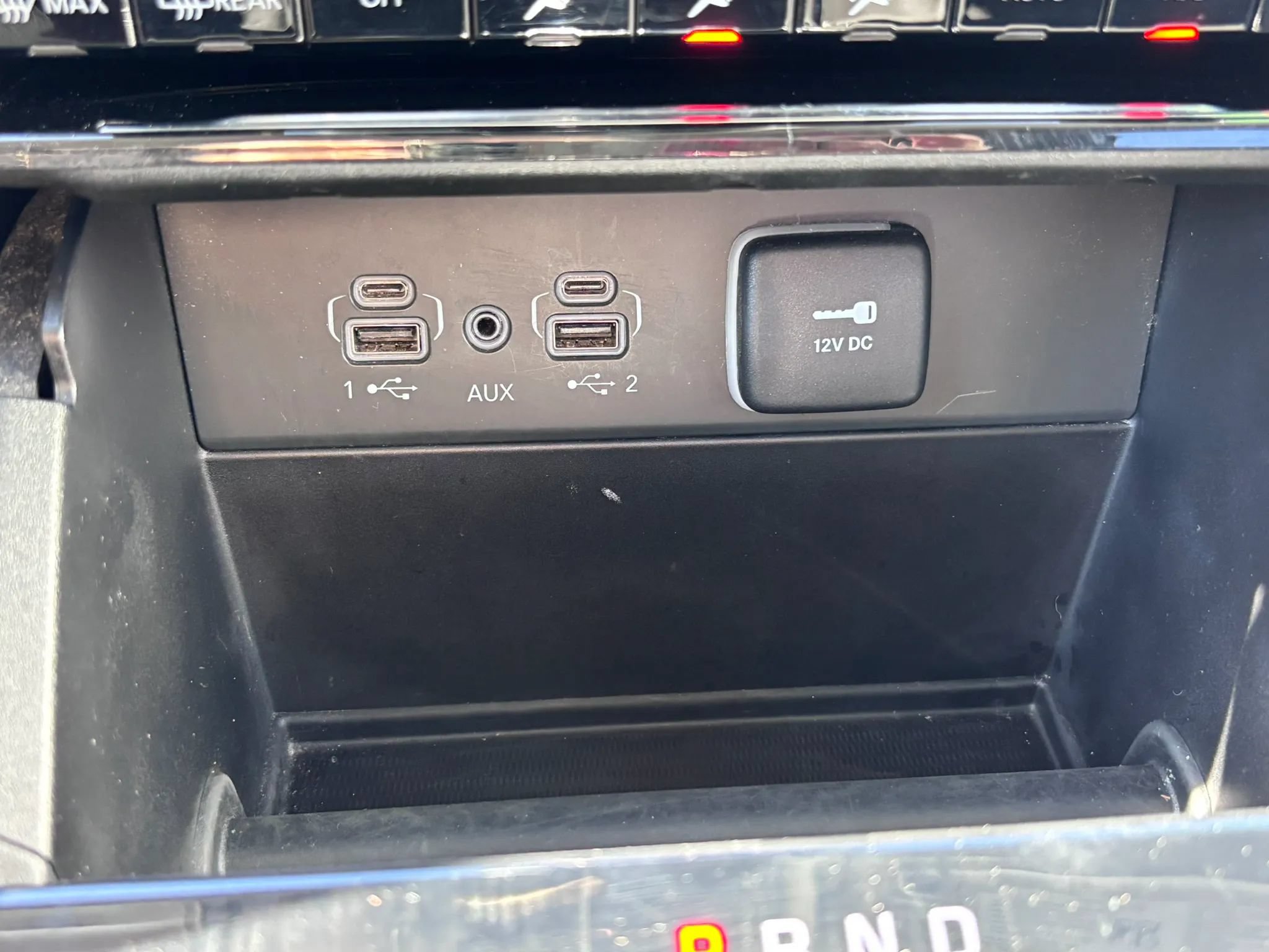 Used 2024 Jeep Grand Cherokee Laredo AWD/4WD image 22