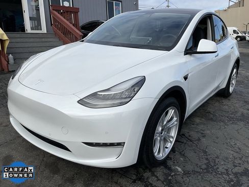 Used 2020 Tesla Model Y Long Range image 89