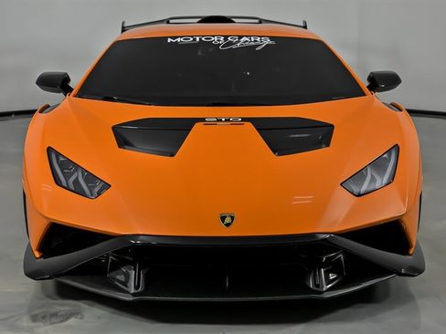 Used 2022 Lamborghini Huracan STO RWD image 7