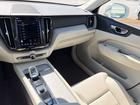 Used 2023 Volvo XC60 B5 Ultimate image 26