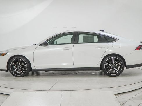 Used 2025 Honda Accord Sport image 5