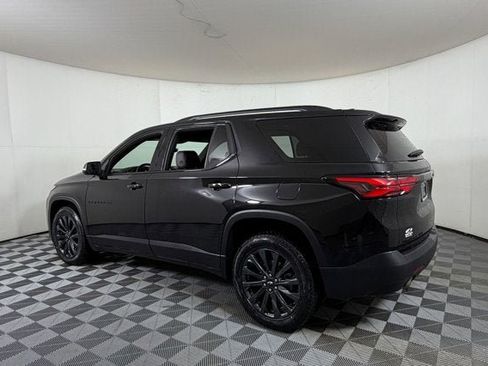 Used 2023 Chevrolet Traverse RS AWD/4WD image 3