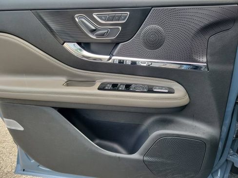 Certified 2024 Lincoln Corsair FWD image 15