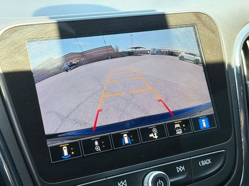 Used 2024 Chevrolet Equinox RS FWD image 19