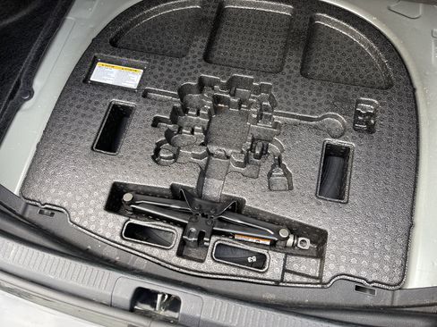 Used 2023 Toyota Camry SE image 35