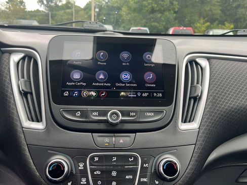 Used 2024 Chevrolet Malibu LT image 17