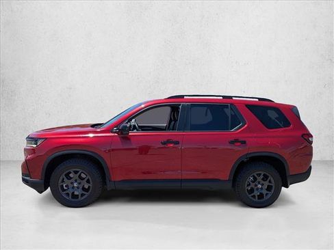 Used 2023 Honda Pilot TrailSport image 8