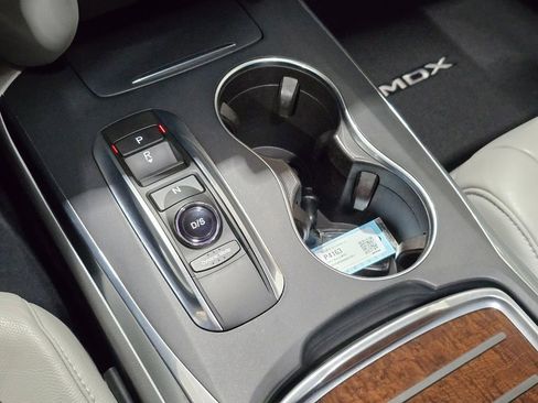 Used 2017 Acura MDX SH-AWD image 15