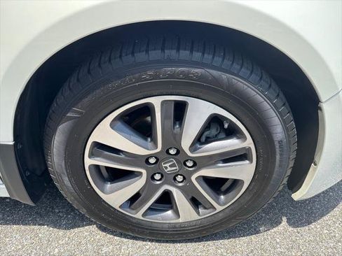 Used 2014 Honda Odyssey Touring image 12