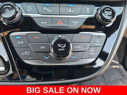 New 2027 Chrysler Pacifica Select FWD image 22