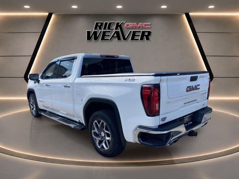 Used 2023 GMC Sierra 1500 SLT w/ SLT Premium Package AWD/4WD image 4