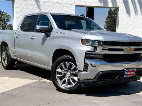 Used 2020 Chevrolet Silverado 1500 LT AWD/4WD image 2