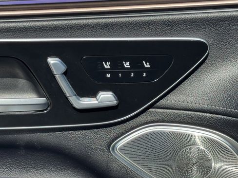 Used 2023 Mercedes-Benz EQS 580 4MATIC SUV image 19