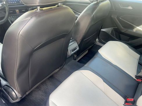 Used 2021 Volkswagen Jetta R-Line w/ R-Line Cold Weather Package image 27