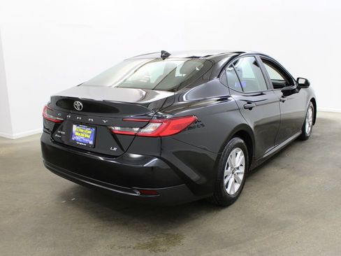 Used 2025 Toyota Camry LE FWD image 5