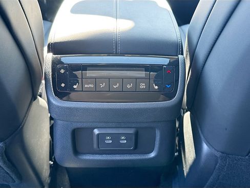Used 2026 INFINITI QX60 Luxe w/ Cargo Package image 28