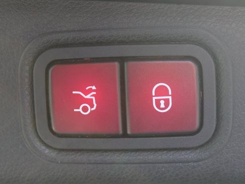 Certified 2022 Mercedes-Benz E 350 Sedan image 9