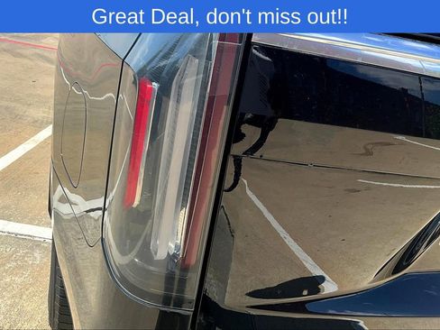Used 2024 Cadillac Escalade Premium Luxury image 40