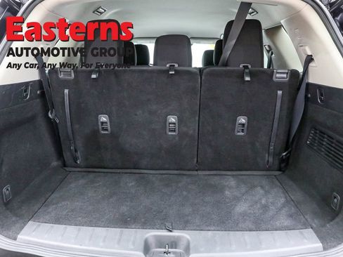 Used 2024 Nissan Pathfinder S AWD/4WD image 9