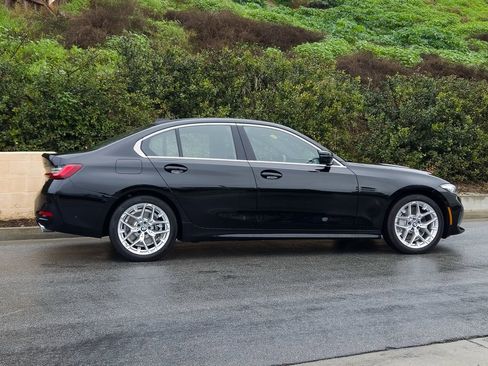 Used 2025 BMW 330i Sedan w/ Parking Assistance Package image 4