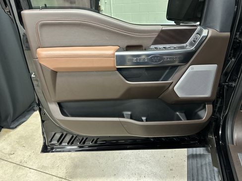 Used 2025 Ford F150 King Ranch w/ FX4 Off-Road Package AWD/4WD image 15