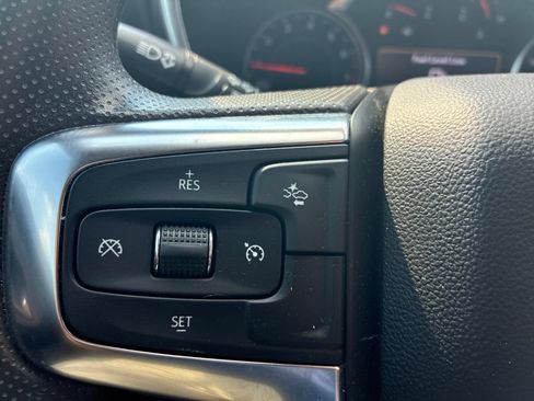Used 2023 Chevrolet Blazer LT FWD image 12