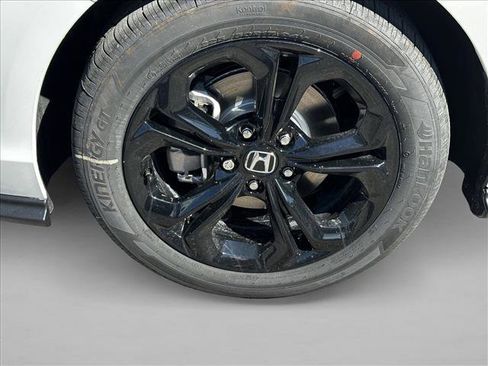 New 2025 Honda Accord SE image 10
