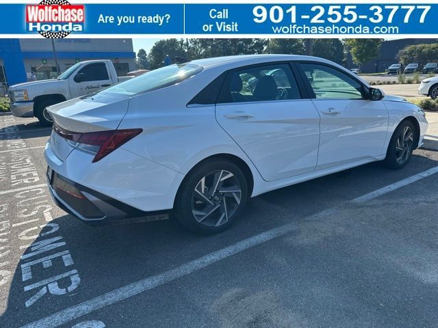 Used 2024 Hyundai Elantra SEL FWD image 5