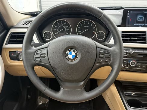 Used 2018 BMW 320i Sedan RWD image 13