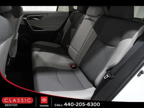 Used 2025 Toyota RAV4 XLE w/ Convenience Package AWD/4WD image 19