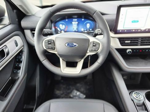 New 2026 Ford Explorer Active w/ Active Comfort Package image 13