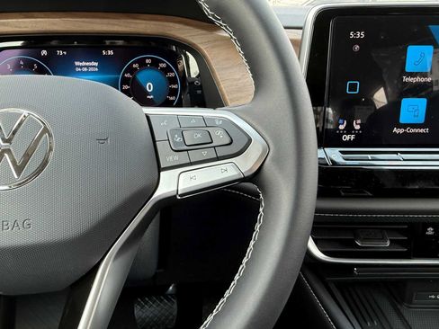 New 2026 Volkswagen Atlas SE AWD/4WD image 9
