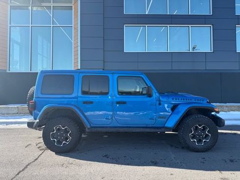 Used 2022 Jeep Wrangler Unlimited Rubicon 4xe w/ Cold Weather Group AWD/4WD image 2