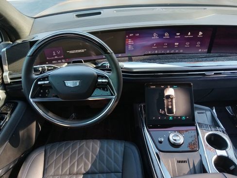 Used 2025 Cadillac Escalade IQ Sport 1 w/ LPO, Etrunk Organizer Package image 14