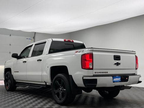 Used 2018 Chevrolet Silverado 1500 LTZ Z71 w/ Redline Edition AWD/4WD image 11