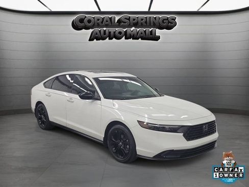 Certified 2025 Honda Accord SE image 1