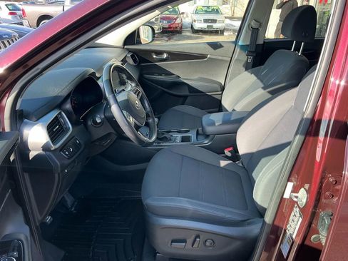Used 2019 Kia Sorento S image 13
