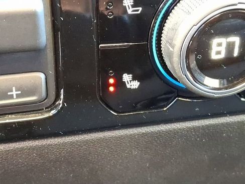 Used 2025 Chevrolet Silverado 1500 LT image 34