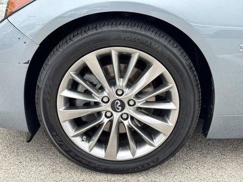 Used 2019 INFINITI Q50 Luxe w/ Essential Package (3.0T Luxe) AWD/4WD image 9