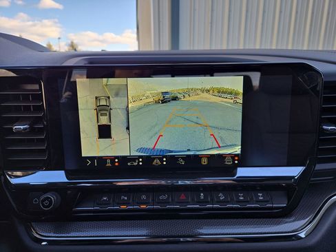 Used 2024 Chevrolet Silverado 1500 ZR2 w/ Technology Package image 24