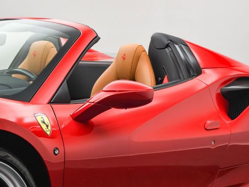 Certified 2021 Ferrari F8 Tributo image 10