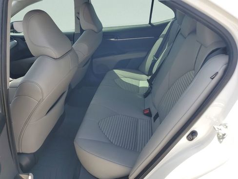 Used 2024 Toyota Camry SE w/ Convenience Package image 10