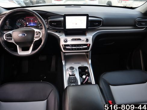 Used 2022 Ford Explorer XLT w/ Equipment Group 202A image 8