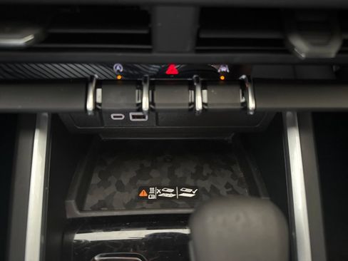 Used 2025 Chevrolet Colorado Trail Boss AWD/4WD image 18