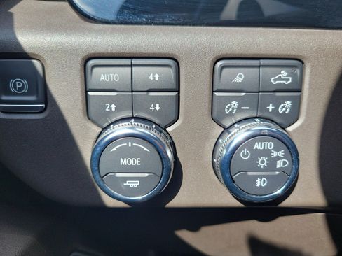 Used 2023 GMC Sierra 1500 SLT w/ SLT Premium Package AWD/4WD image 24