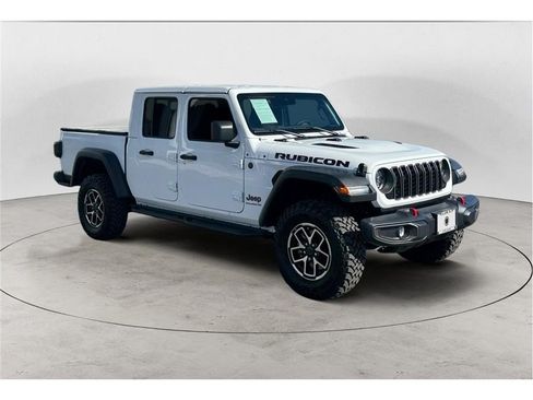 Used 2025 Jeep Gladiator Rubicon w/ Convenience Group AWD/4WD image 7