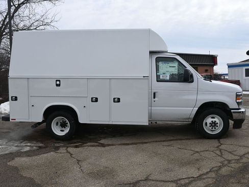New 2025 Ford E-350 and Econoline 350 Super Duty w/ Power Equipment Group RWD image 4
