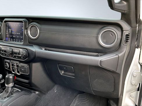 Used 2022 Jeep Gladiator Overland w/ Popular Equipment Package image 11