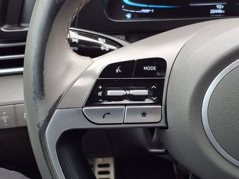 Used 2025 Hyundai Elantra Sport FWD image 14