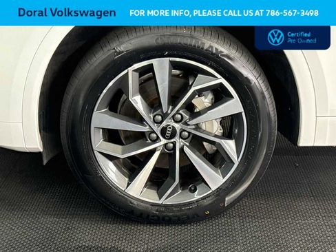 Used 2023 Audi Q5 2.0T Premium w/ Convenience Package AWD/4WD image 11